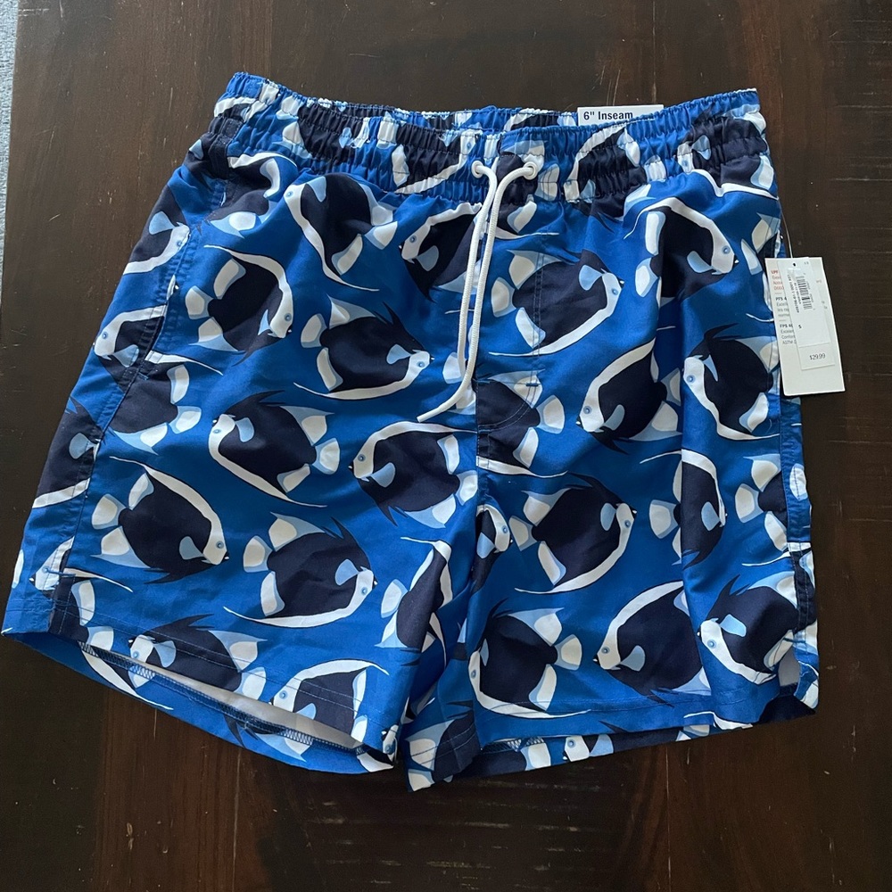 Old Navy mens swim trunks. Small. NWT